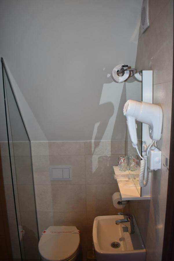 Hotel Zlatni Bor Sokolac  Ngoại thất bức ảnh